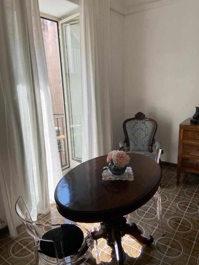 Couette-café In San Domenico Maggiore 3 *