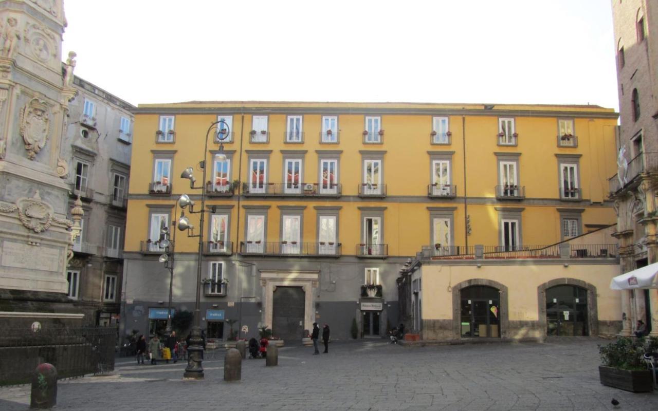 Couette-café In San Domenico Maggiore 3