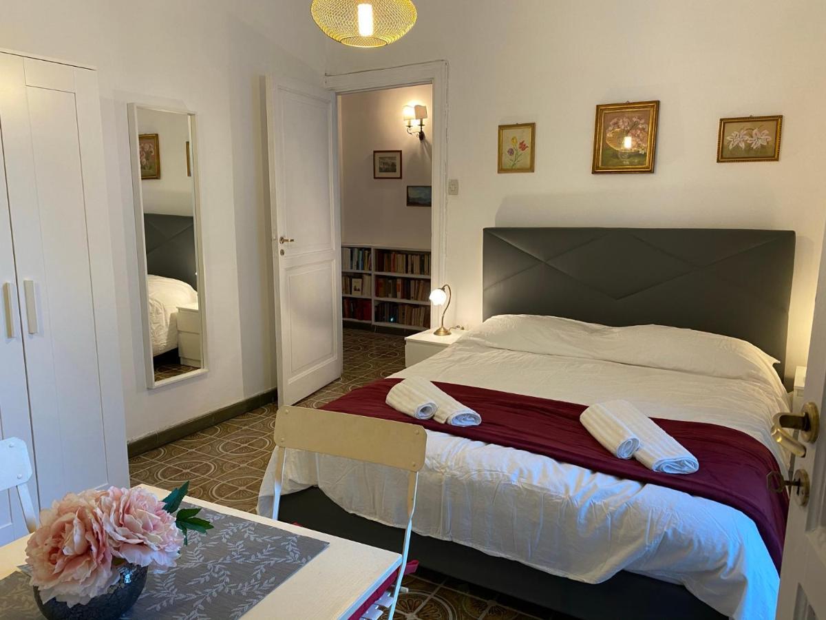 Couette-café In San Domenico Maggiore 3 *